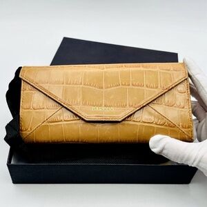 Barcos Vintage Camel Croc Embossed Leather Long Wallet EUC Original Box/Dust Bag